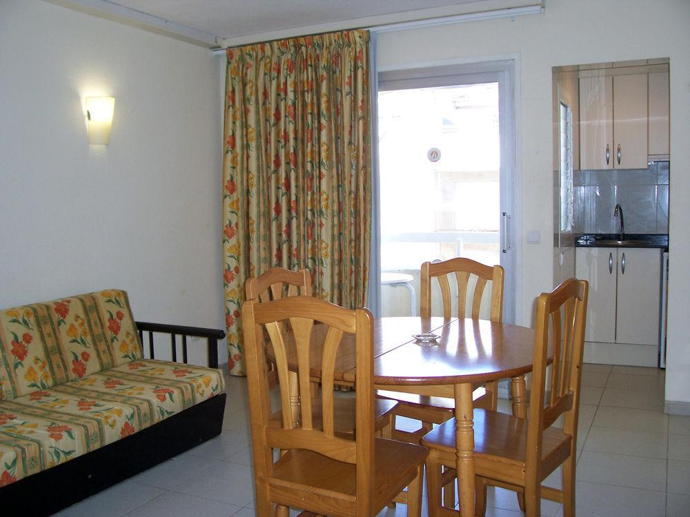 Apartamentos Alboran-Arysal Salou Zewnętrze zdjęcie