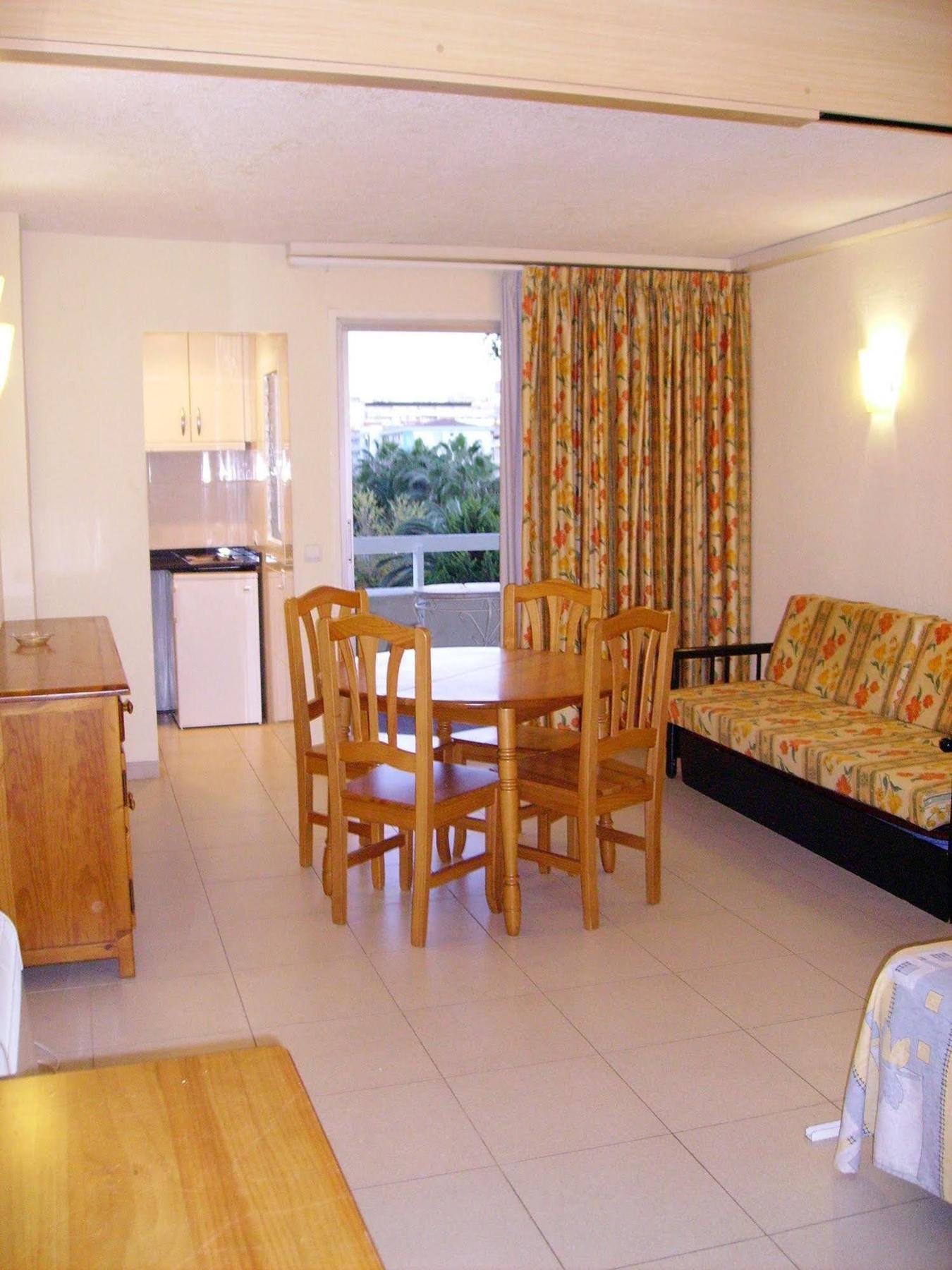 Apartamentos Alboran-Arysal Salou Zewnętrze zdjęcie