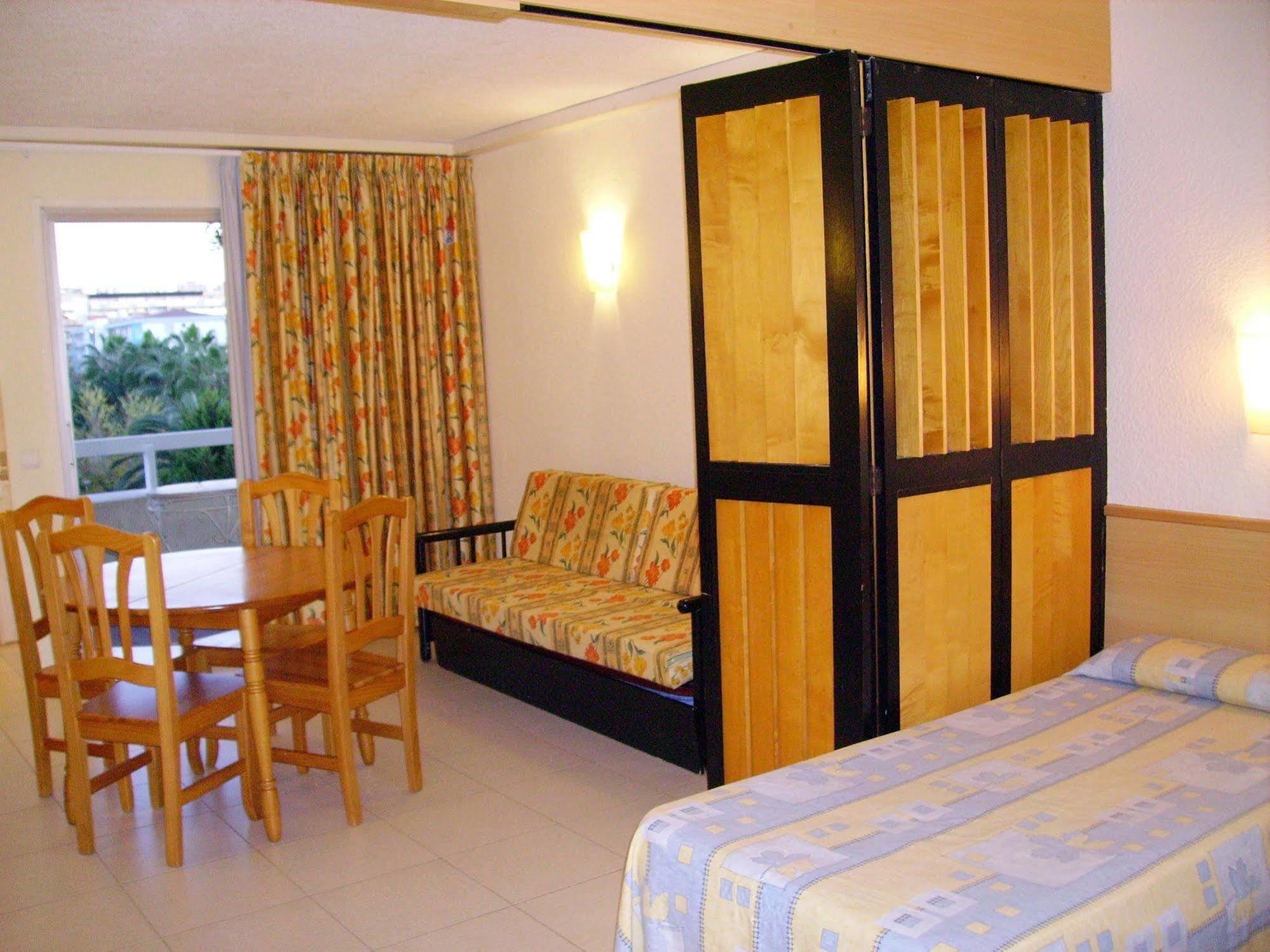 Apartamentos Alboran-Arysal Salou Zewnętrze zdjęcie