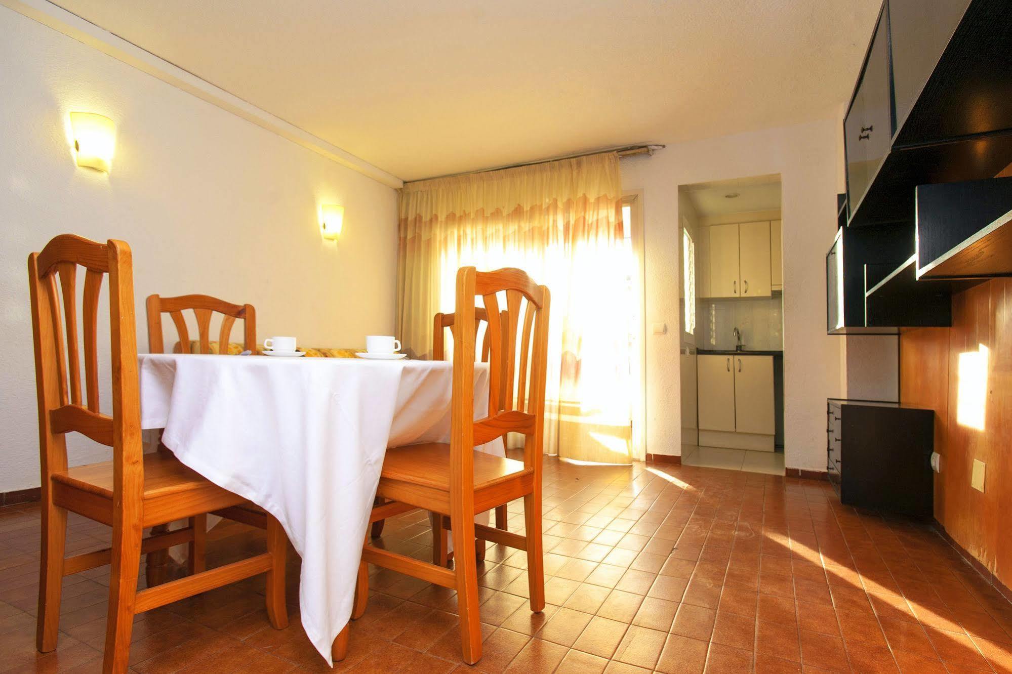 Apartamentos Alboran-Arysal Salou Zewnętrze zdjęcie